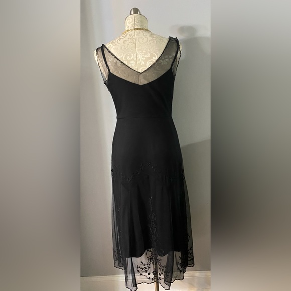 BCBGMAXAZRIA Dress Size Medium. #45 - Picture 4 of 6